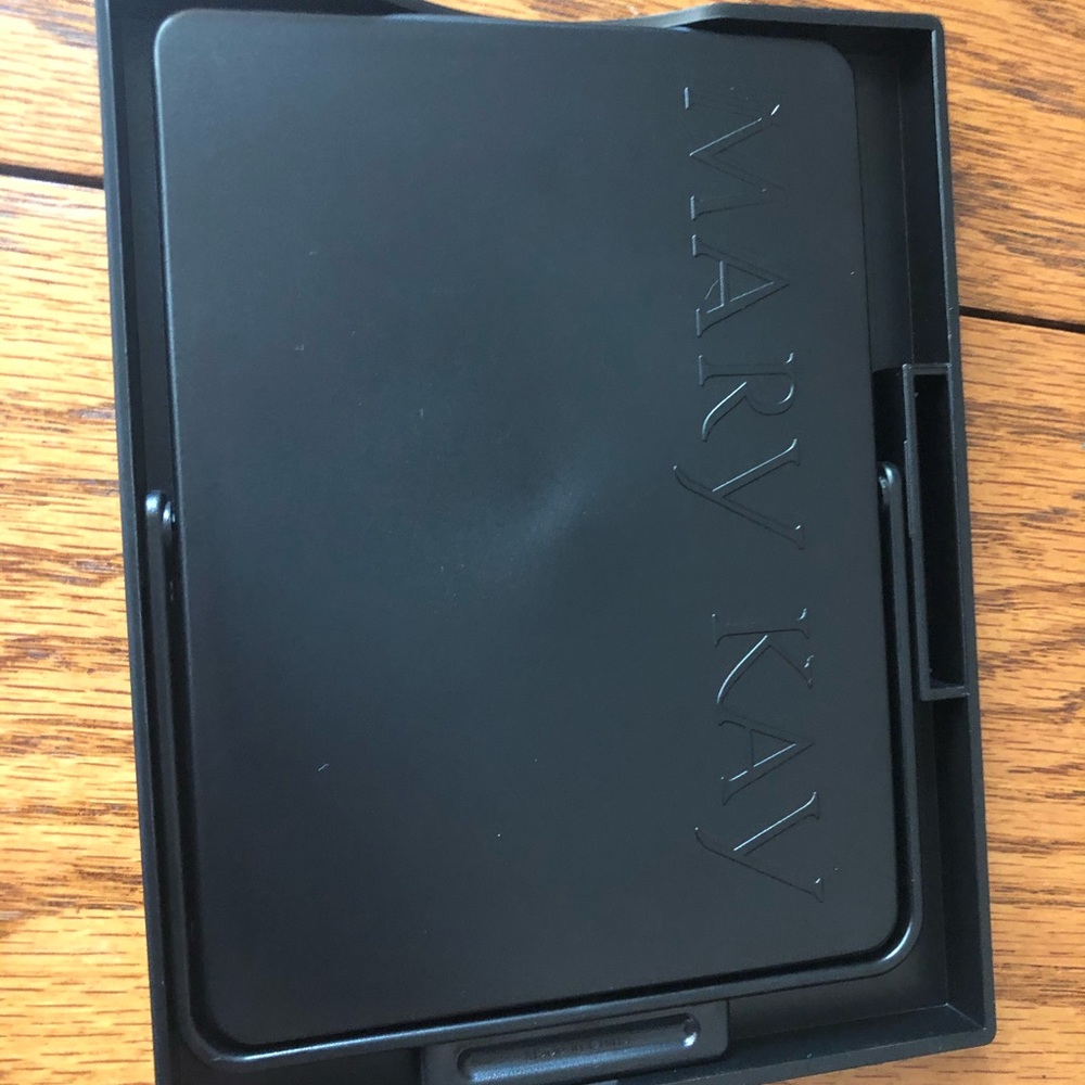 Mary-kay Meyer brand new never been used